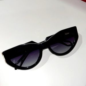 Super trendy cat eye skinny frame sunglasses from quay